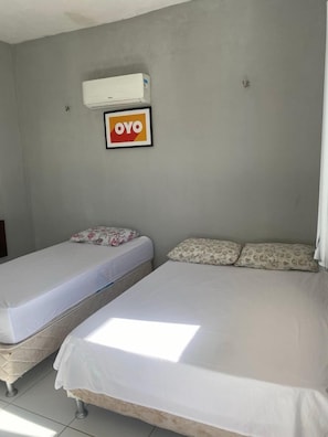 Basic Quadruple Room | Free WiFi