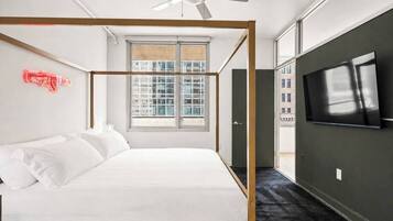 1 bedroom, desk, iron/ironing board, WiFi (free)