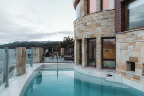 Seasonal outdoor pool - Rent Up -Casa junto al lago Nahuel Huapi (Villa La Angostura)