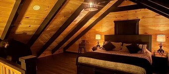 Cozy cabin with in the heart of Benezette, 1 mile from viewing center.