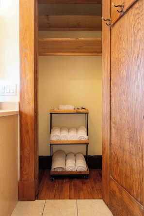 Towels, soap, shampoo, toilet paper