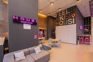 Front of property - evening/night - NVO - Vila Olímpia by Anora Spaces (Sao Paulo)