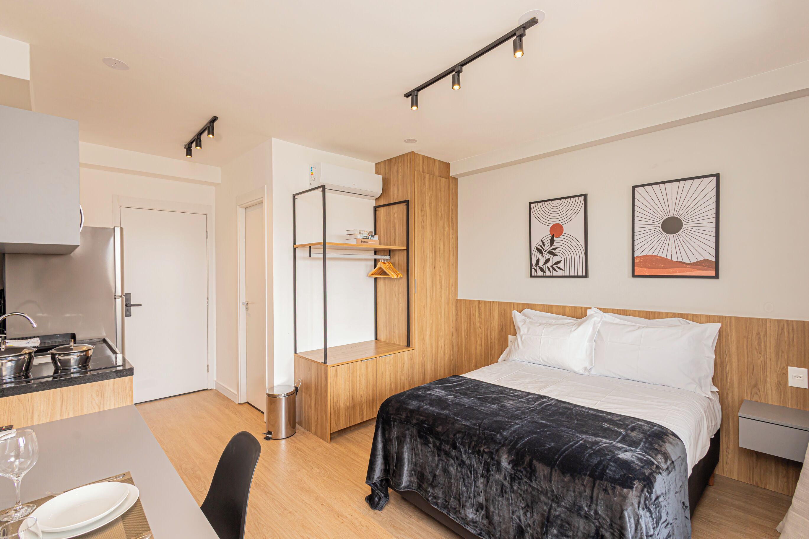 Classic Studio | Laptop workspace, free WiFi