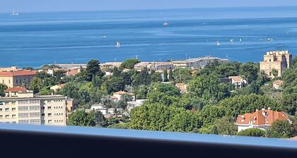 face au  Vélodrome, Incroyable vue mer et notre Dame de la Garde