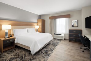 เครื่องนอนระดับพรีเมียม, เตียงพร้อมฟูกเสริมที่นอน, โต๊ะทำงาน