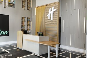 Reception - Holiday Inn Istanbul - Beylikduzu by IHG (Istanbul)