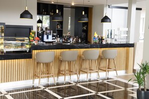 Lobby lounge - Holiday Inn Istanbul - Beylikduzu by IHG (Istanbul)