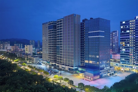 Exterior. Holiday Inn Express Sihui City Center by IHG