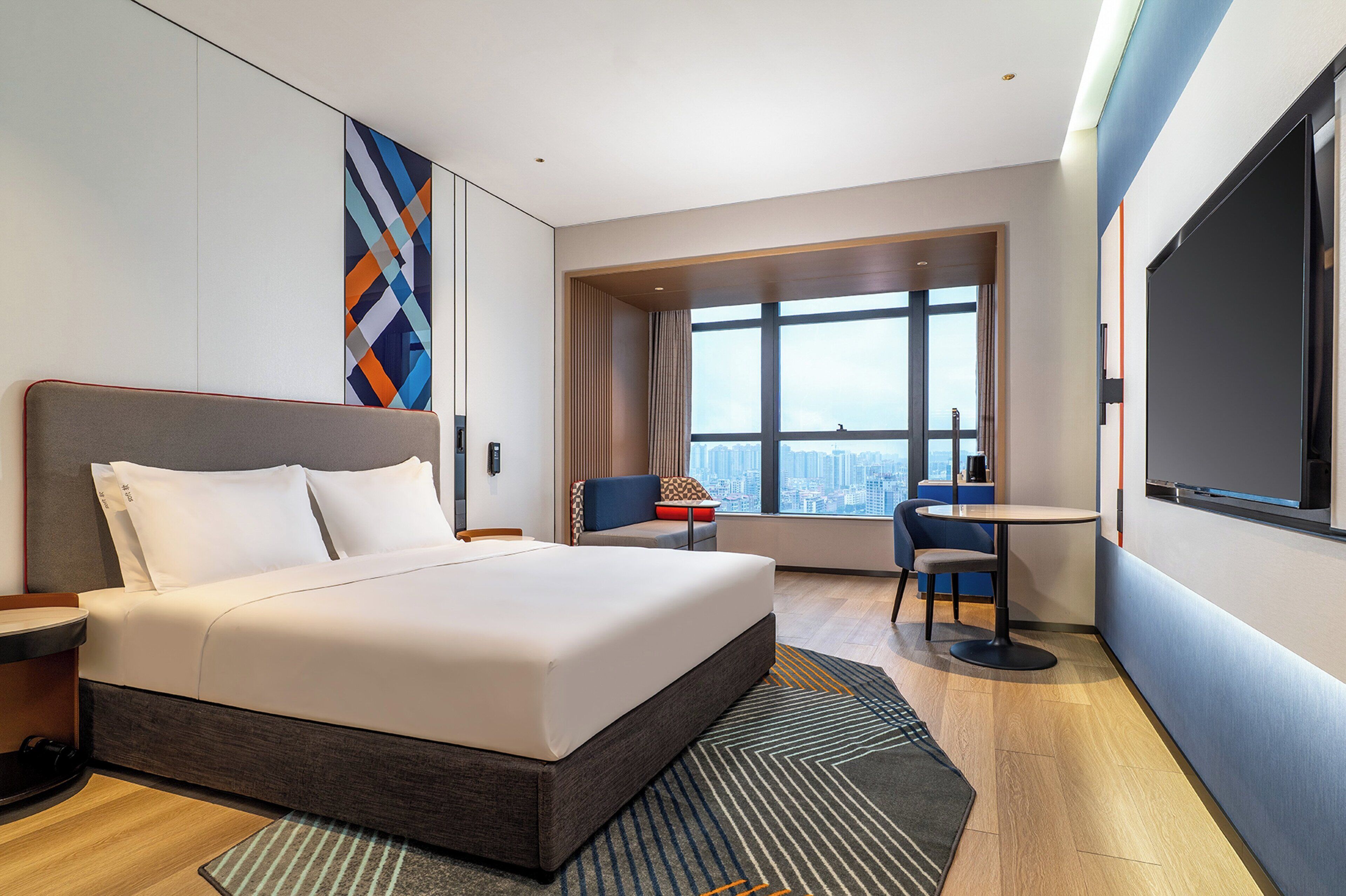 1 King Standard Garden View | Premium bedding, down comforters, desk, laptop workspace