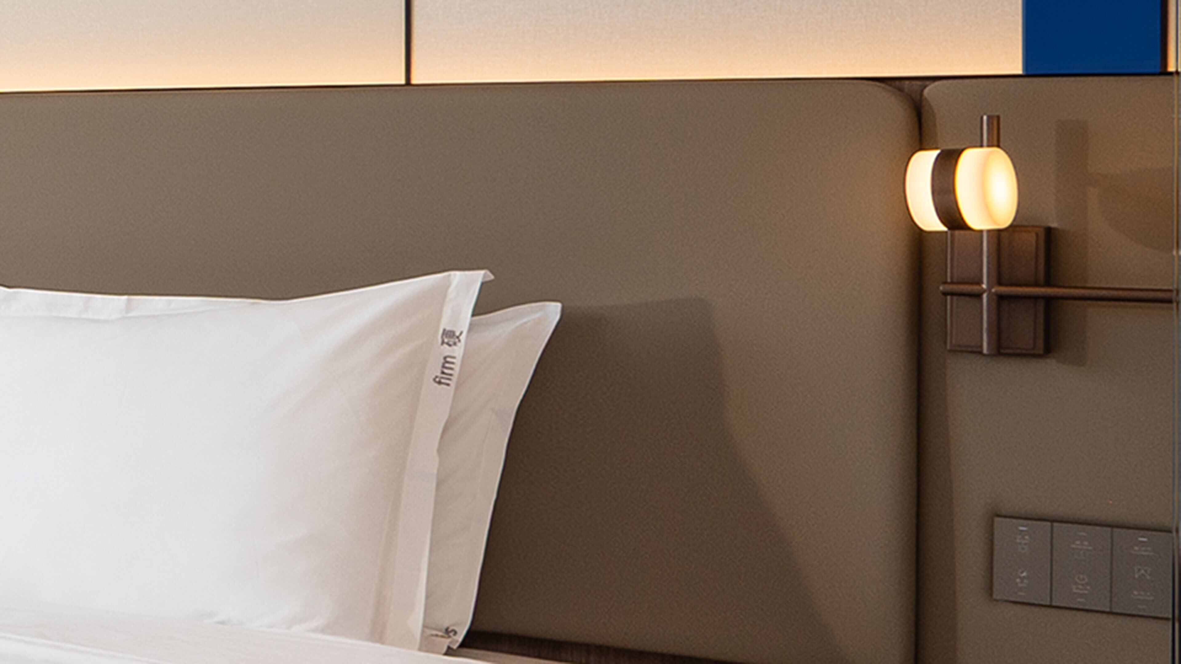 高級房 | 羽絨被、書桌、手提電腦工作空間、遮光窗簾/窗簾