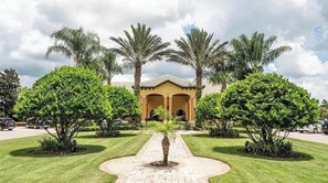 Maison (6 Bedrooms) | Plan d’étage