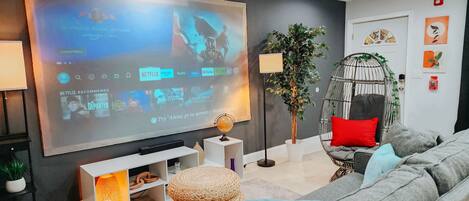 Smart-TV, Tischtennisplatte