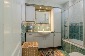 Comfort-Maisonette, Meerblick | Badezimmer