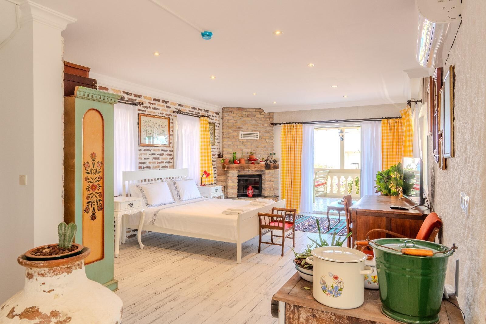 Quarto conforto, vista para o mar | Escrivaninha, espaço de trabalho para notebook, Wi-Fi de cortesia