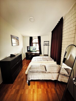 1 Schlafzimmer, Bügeleisen/Bügelbrett, Internetzugang