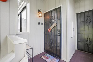 Condo, 2 Queen Beds (Kailua Bay Resort#2-306) | Interior