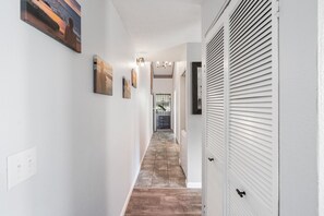 Condo, 2 Queen Beds (Kailua Bay Resort#2-306) | Interior