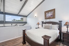 Condo, 2 Queen Beds (Kailua Bay Resort#2-306)