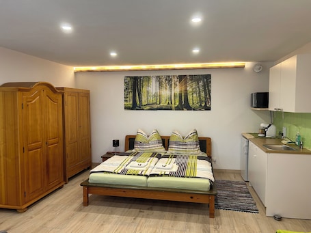 1 bedroom, WiFi, bed sheets. Wandlhof vacation apartment
