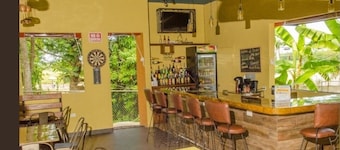 Palm Bay Guest House & Rest
