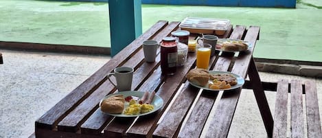 Outdoor dining