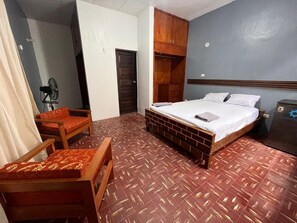 豪華雙人房 | 客房內保險箱