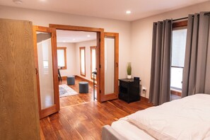 5 bedrooms, WiFi, bed sheets