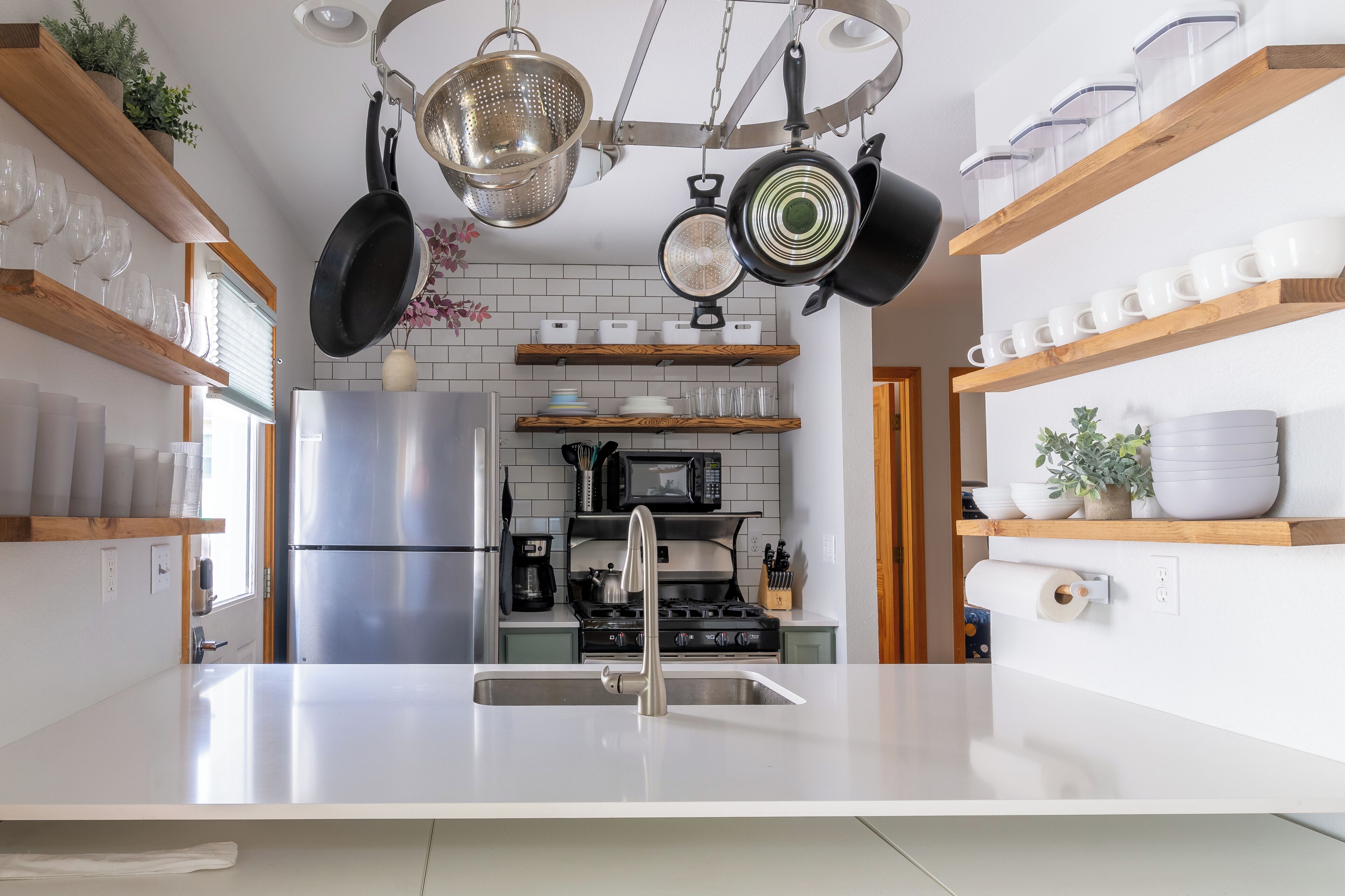 Microwave, oven, stovetop, dishwasher