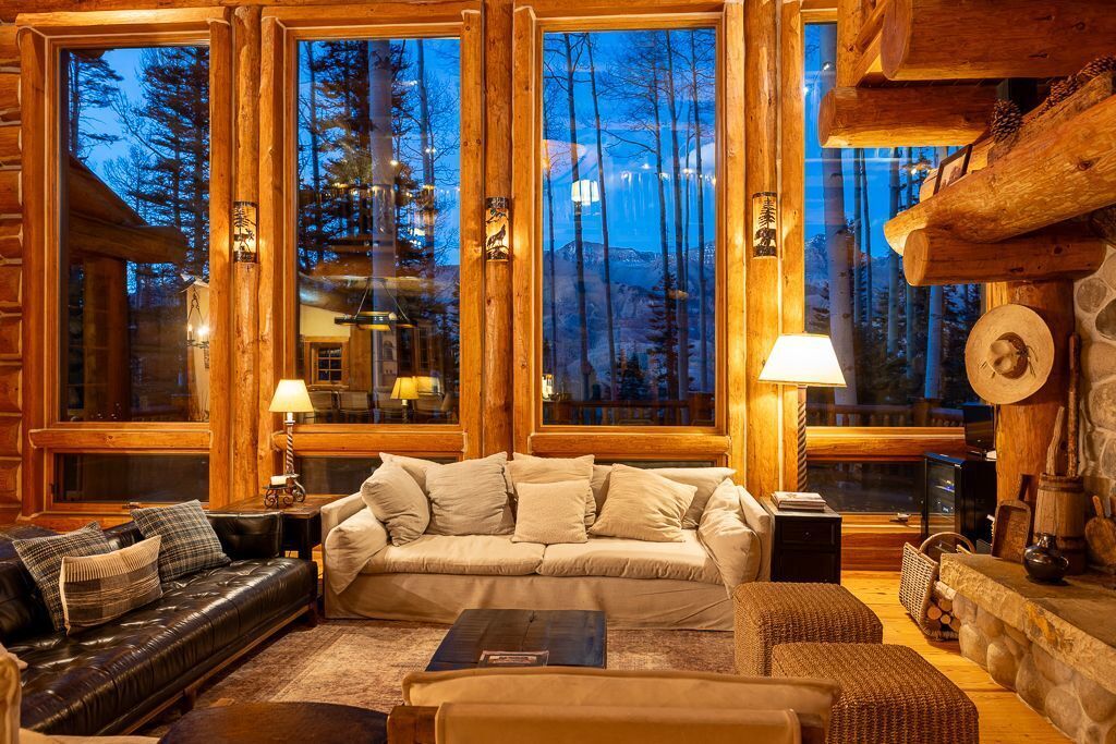 TV, fireplace, books, stereo