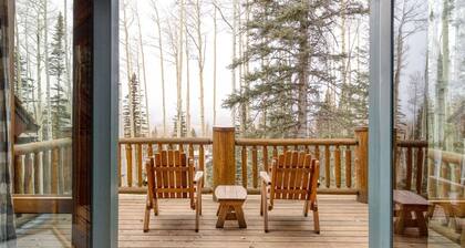 Ute Lodge in the heart of Mountain Village
