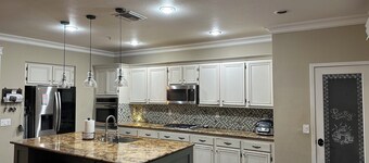 Single Room in Home for Traveling Professional in Fontana, CA