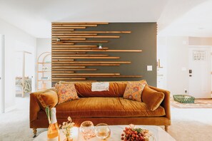 TV, lareira