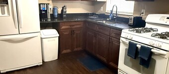Peaceful 1-Bedroom Retreat in Lakeland