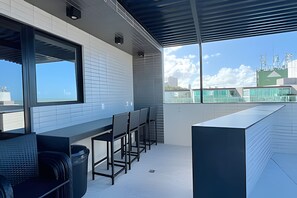 Basic Apartment | Outdoor dining - Legacy Suites (João Pessoa)
