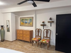 1 chambre, fer et planche à repasser, Wi-Fi, draps fournis