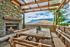 تناول الطعام بالخارج