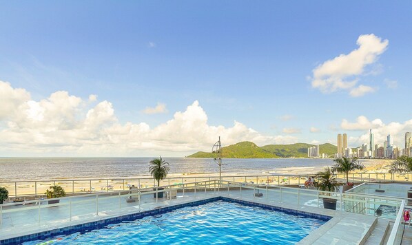 Apartamento básico | Piscina | Piscina externa