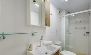 Basic Apartment | Bilik Mandi