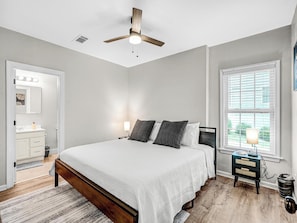 5 bedrooms, desk, iron/ironing board, free WiFi