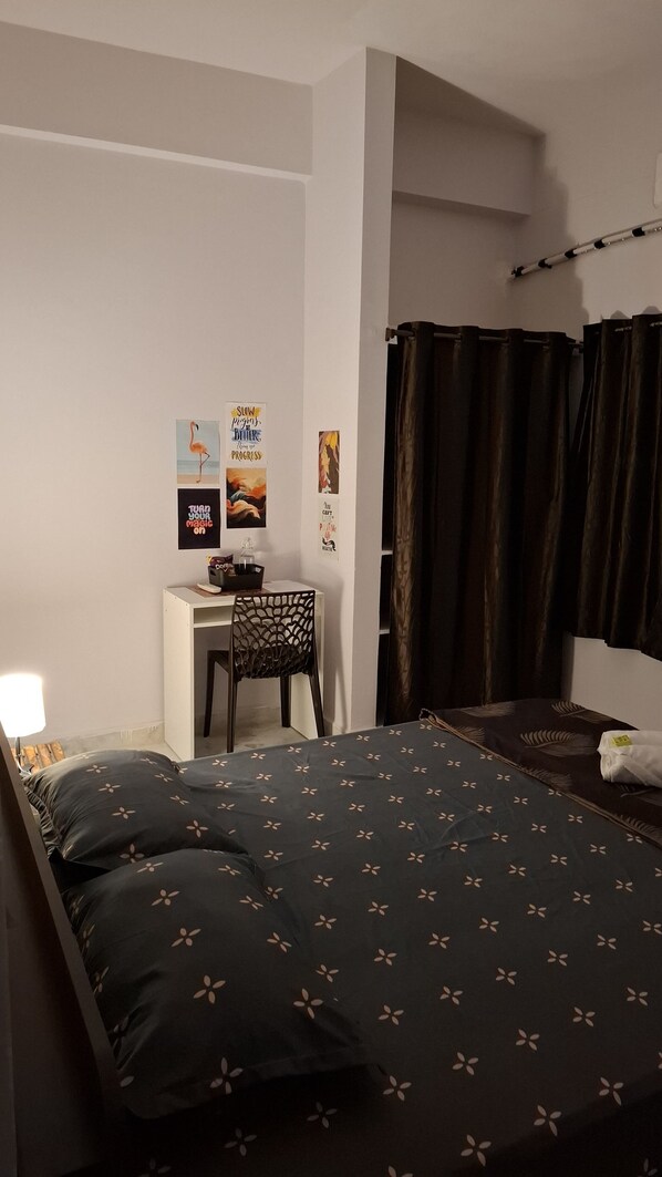 2 chambres, fer et planche à repasser, Wi-Fi, literie fournie
