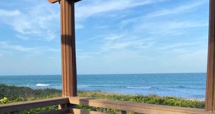 Beachfront Bliss 2BR/2BA Ocean View Condo on North Hutchinson Island