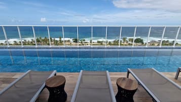 Apartamento superior | Piscina | Piscina externa