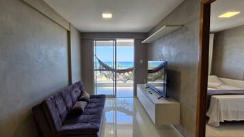 Superior Apartment | Free WiFi, bed sheets