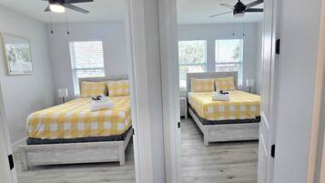 3 slaapkamers, een strijkplank/strijkijzer, internet, beddengoed