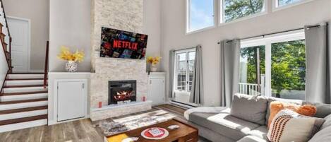 Smart-TV, peis, videospill og stereoanlegg