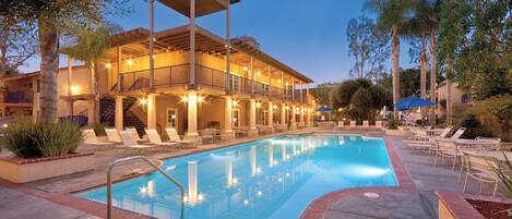 2 outdoor pools, pool umbrellas, pool loungers