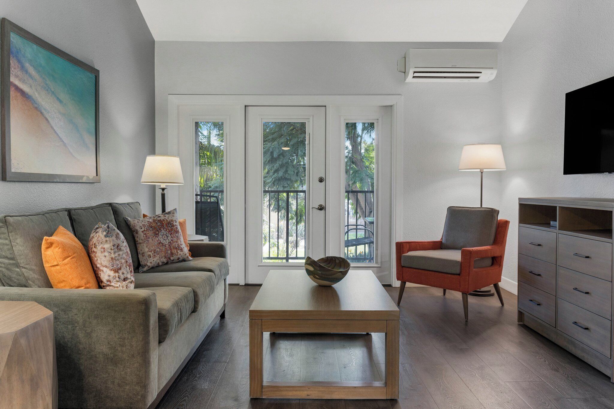 Condo, 2 Bedrooms, Non Smoking, Kitchen | Living room