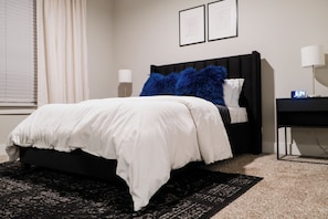 1 bedroom, bed sheets