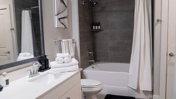 Towels, soap, shampoo, toilet paper
