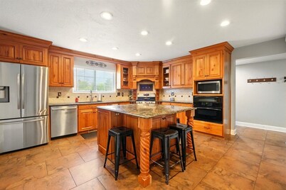 Tremendous 7-bedroom house with large movie and game room in Nibley